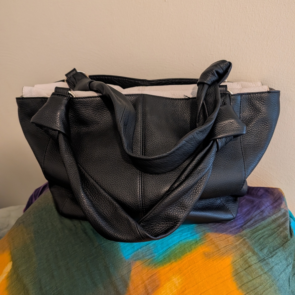 Vince Camuto Black Leather Tote Bag - Stylish Everyday Carry